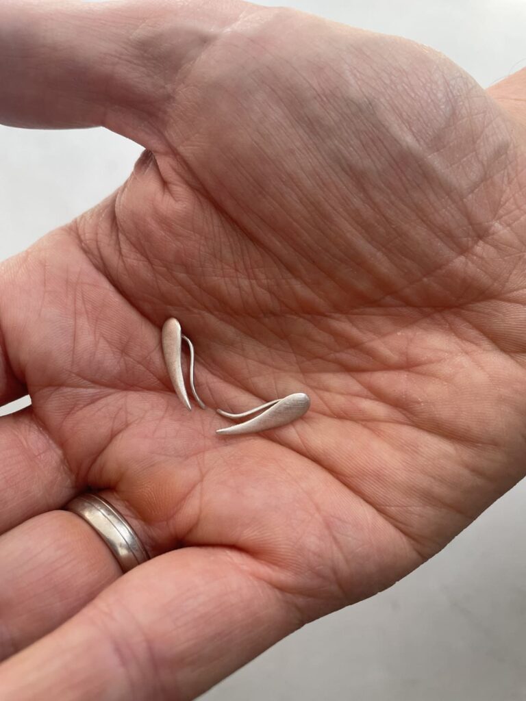 Schmuck Kurse in Rostock bei der Goldschmiede Ulrike Peuker - Ohrringe Ketten Ringe und Armbänder selbst herstellen