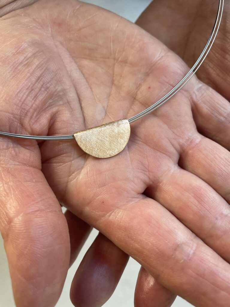Schmuck Kurse in Rostock bei der Goldschmiede Ulrike Peuker - individueller Schmuck